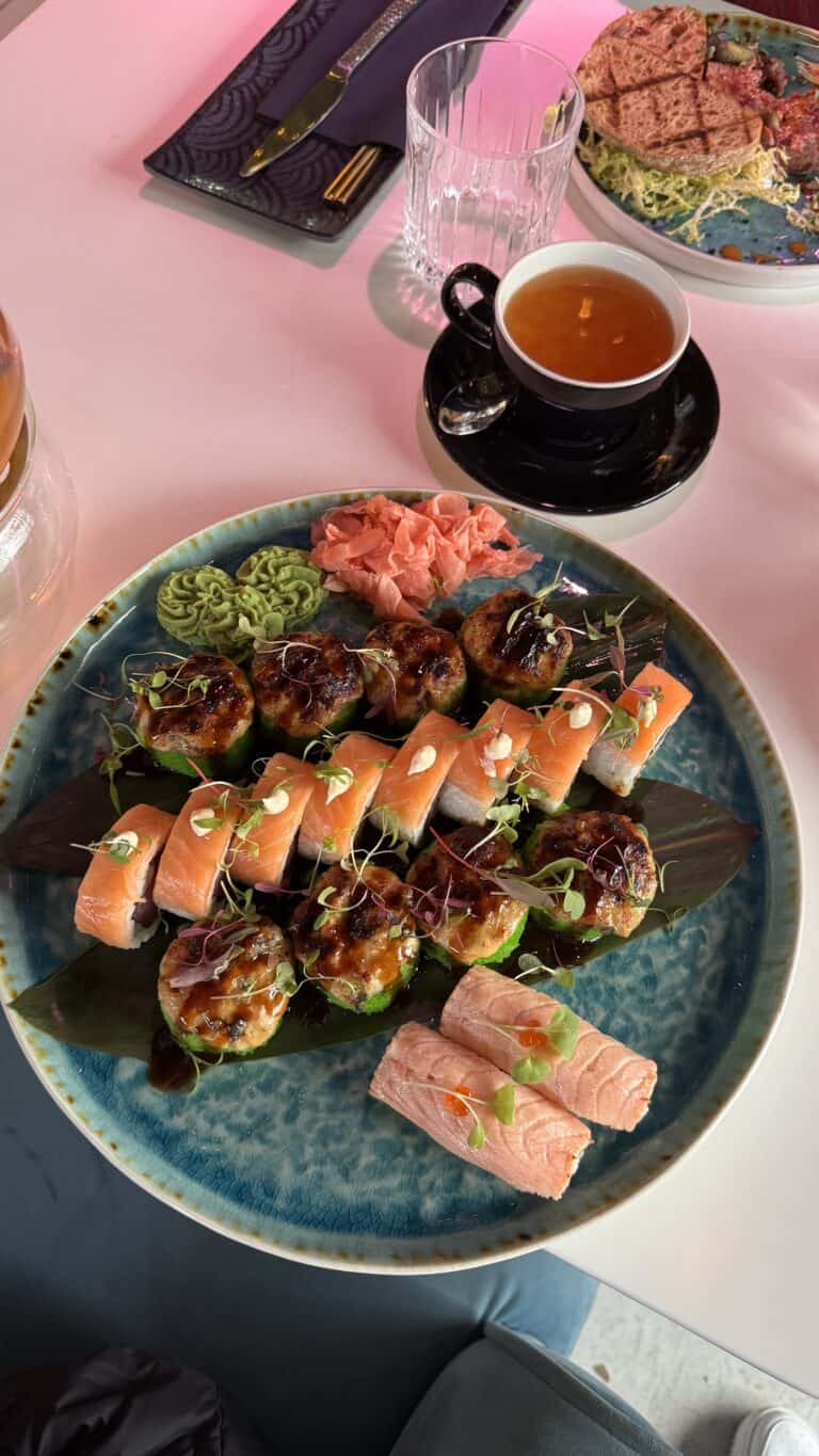 Sushi assortii KAI restos Tallinnas. Restoranide Nädal 2025