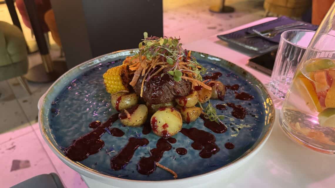 Veiseliha mignon KAI restos Tallinnas. Restoranide Nädal 2025