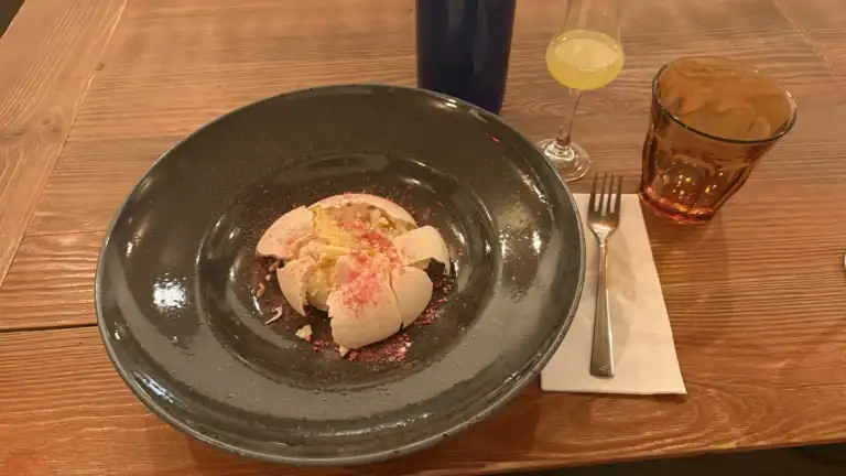 Salt restoran Tallinnas. Pavlova