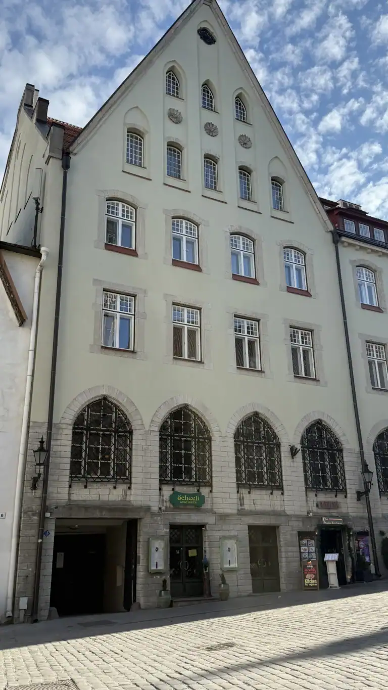 Scheeli restoran Tallinna vanalinnas