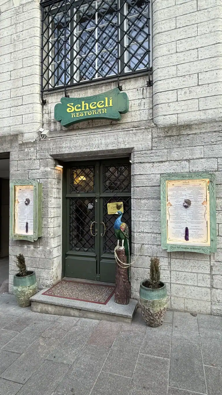 Scheeli restoran Tallinna vanalinnas