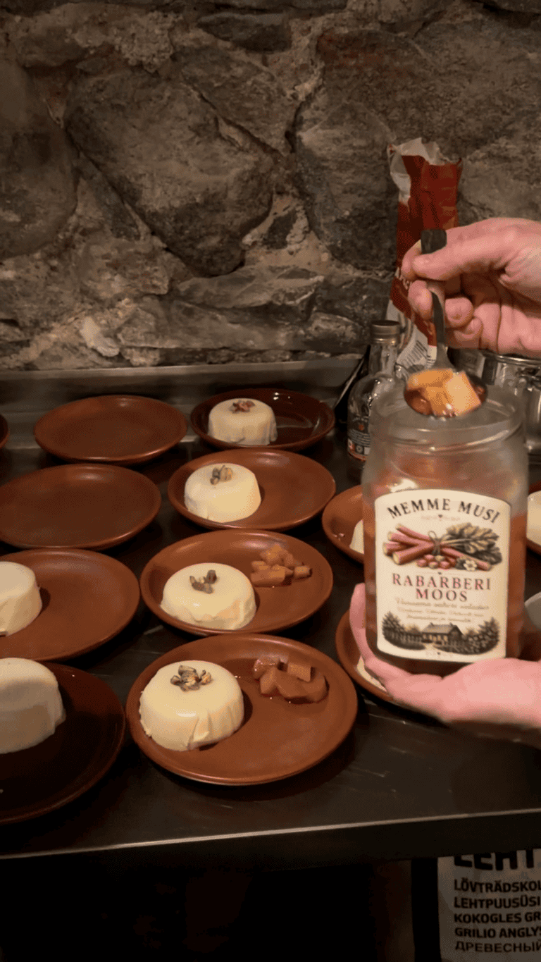 Farmigurmee Academy at Võlumäe Farm, panna cotta